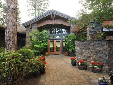 19388 Green Lakes Loop, Bend, OR 97702 - photo 2