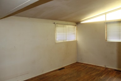 1856 S Averill Ave, Flint, MI 48503 - photo 4