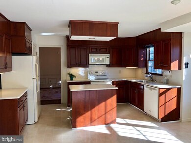 120 Plymouth Ct, Reading, PA 19610 - photo 7