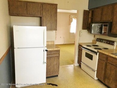 351-482524 kitchen 3 2