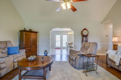 325 Cessna Ln, Shelbyville, TN 37160 - photo 5