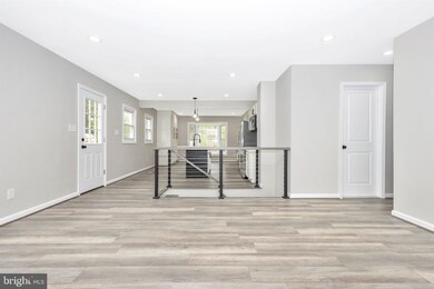 132 Tulip Dr, Gaithersburg, MD 20877 - photo 7