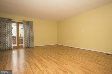 23 Piedmont Ct, Halethorpe, MD 21227 - photo 7