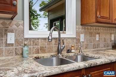 679 Pedlars Edge Dr, Roseland, VA 22967 - photo 6