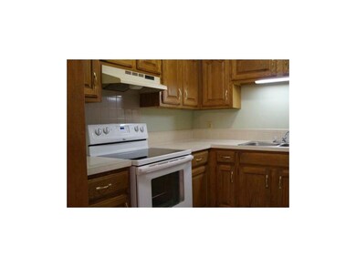 All kitchen appliances stay!