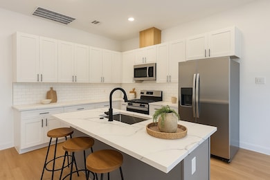 2213 Brackenridge St unit A, Houston, TX 77026 - photo 3