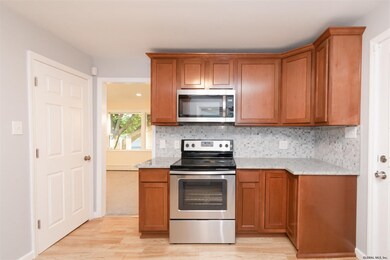 62 Glenwood St, Albany, NY 12208 - photo 3