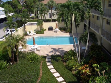 1051 3rd St S unit 306, Naples, FL 34102 - photo 2