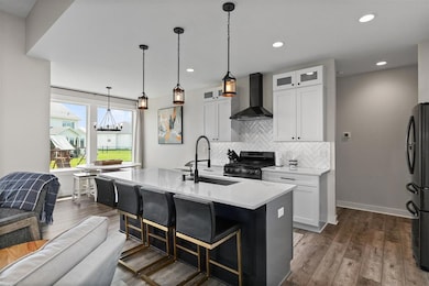 16404 Northpark Dr, Urbandale, IA 50323 - photo 7