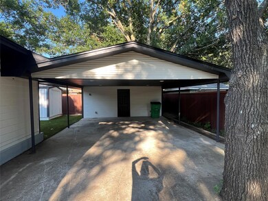 1500 Elizabeth St, Gainesville, TX 76240 - photo 5