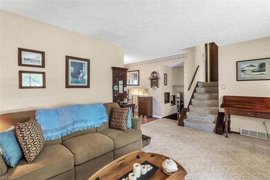 723 Oakwood Ave, Sheffield Lake, OH 44054 - photo 4