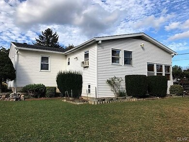 944 E Lynnwood St, Allentown, PA 18103 - photo 2