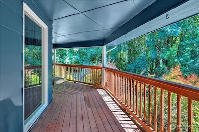 7650 Old Pacific Hwy N, Castle Rock, WA 98611 - photo 2