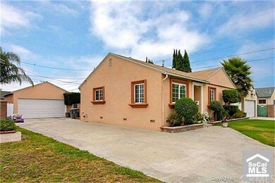 Detached Garage with Extra Long Driveway