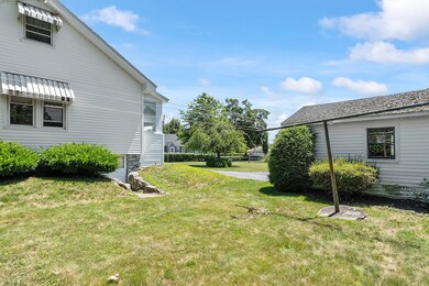 37 Rowena St, Worcester, MA 01606 - photo 6