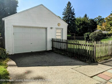 819 W Mount Hope Ave, Lansing, MI 48910 - photo 4