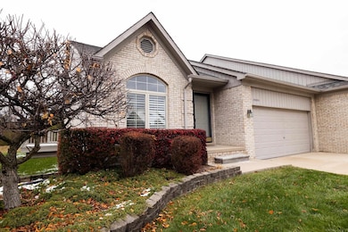 15955 Bentley Cir W, Macomb, MI 48044 - photo 4