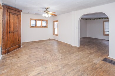 329 W. Franklin St-106
