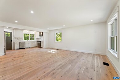 1614 Cambridge Cir, Charlottesville, VA 22903 - photo 7