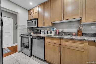 1001 W Jefferson Ave unit 2i, Detroit, MI 48226 - photo 3