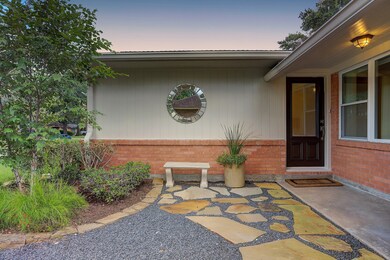 6331 Wynnwood Ln, Houston, TX 77008 - photo 2