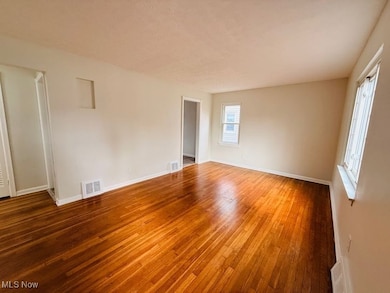 25751 Briardale Ave, Euclid, OH 44132 - photo 6