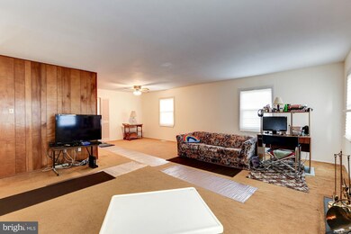 12107 Whitehall Dr, Bowie, MD 20715 - photo 5