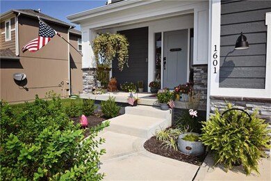 1601 Grandshire Dr, Raymore, MO 64083 - photo 4