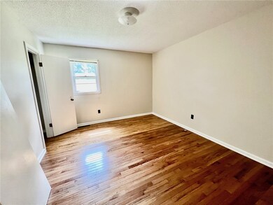 331 Sesame St, Walhalla, SC 29691 - photo 4