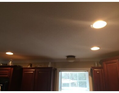 19 Wing St, Springfield, MA 01151 - photo 6