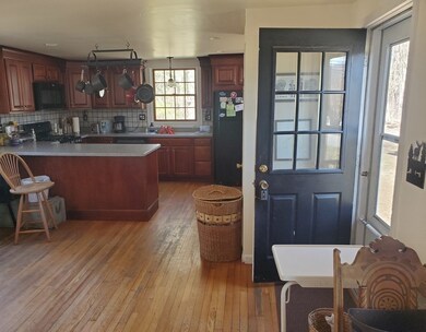 633 Webster St, Hanover, MA 02339 - photo 5