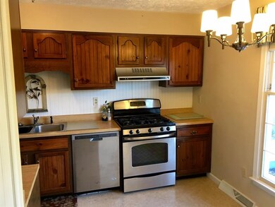 665 Georgetowne Village, Indiana, PA 15701 - photo 2