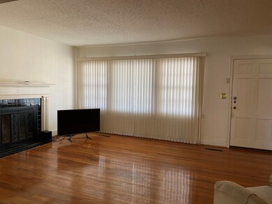 Livingroom facing front door