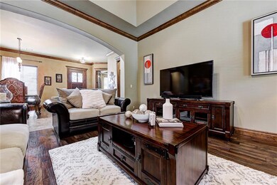 19825 Oakshire Dr, Edmond, OK 73012 - photo 5