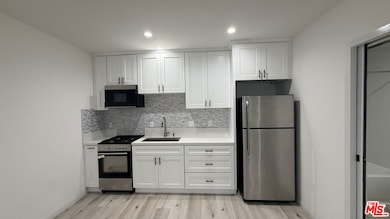 7345 Tyrone Ave, Los Angeles, CA 91405 - photo 3