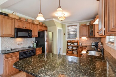 14 Allen Ave, Falmouth, MA 02540 - photo 5