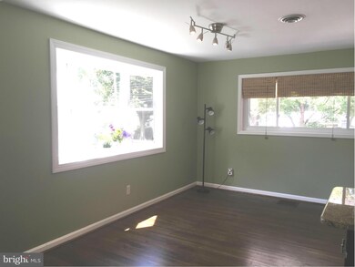 3904 Lawrence Ave, Kensington, MD 20895 - photo 5