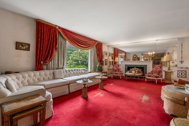 65 Lagrange St, Chestnut Hill, MA 02467 - photo 4