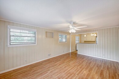 1059 Gardenia Dr, Houston, TX 77018 - photo 7