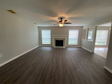 4005 Ivywood Dr, Pearland, TX 77584 - photo 5