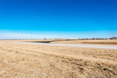 2 S Sky St, Skiatook, OK 74070 - photo 4