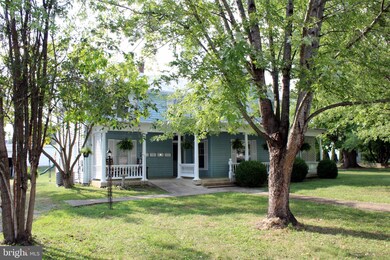125 N Hawksbill St, Luray, VA 22835 - photo 4