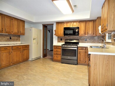 98 Appletree Ln, Sewell, NJ 08080 - photo 7