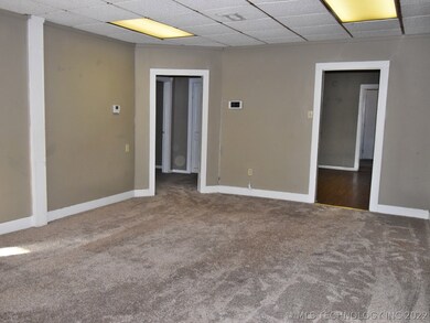 610 S College Ave, Tahlequah, OK 74464 - photo 4