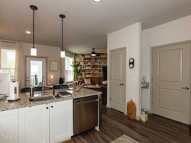 2417 Gathering Square Ct, Fuquay-Varina, NC 27526 - photo 5