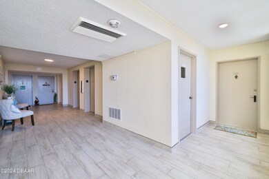 3051 S Atlantic Ave 1201-1 - floor landi