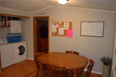 Dining area & laundry
