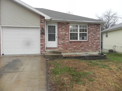 1234 Evergreen Cir, Boonville, MO 65233 - photo 2