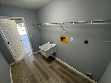 2082 Old Arbor Ct, Sarasota, FL 34232 - photo 3