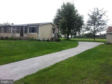 1669 Barlow Two Taverns Rd, Gettysburg, PA 17325 - photo 3